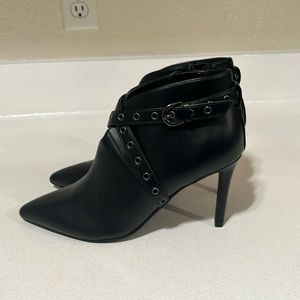 Ankle Boots size 7.5 excellent condition! Like brand new 🎈